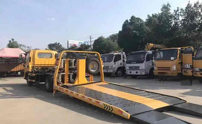 恩阳区汽车中途维修案例